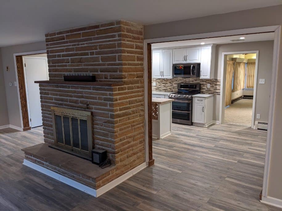 fireplace_kitchen_quakertown_rhd